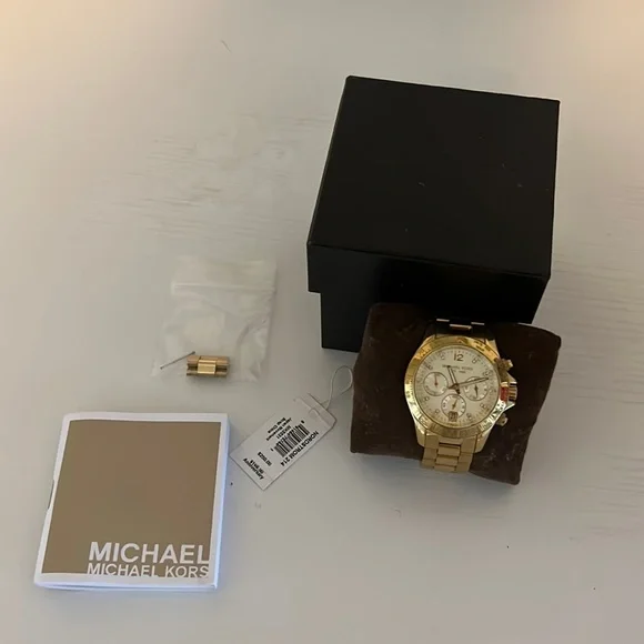 Michael Kors Watch w/extra links and original box NEW Michael Kors Irving Silver Watch Men main image 2